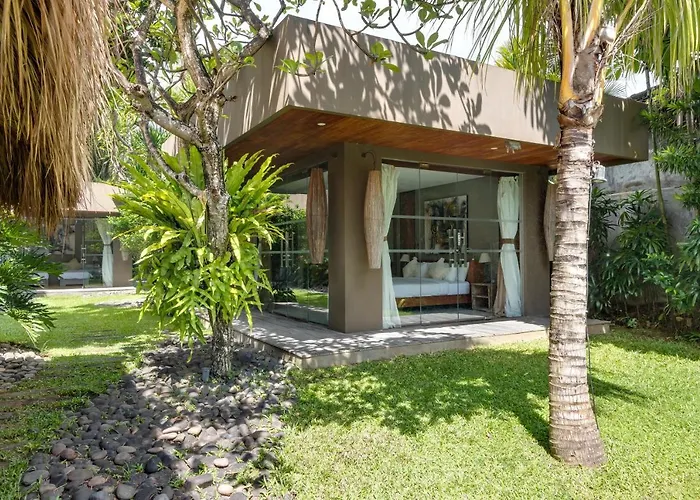 Yoga By Finder Seminyak (Bali)